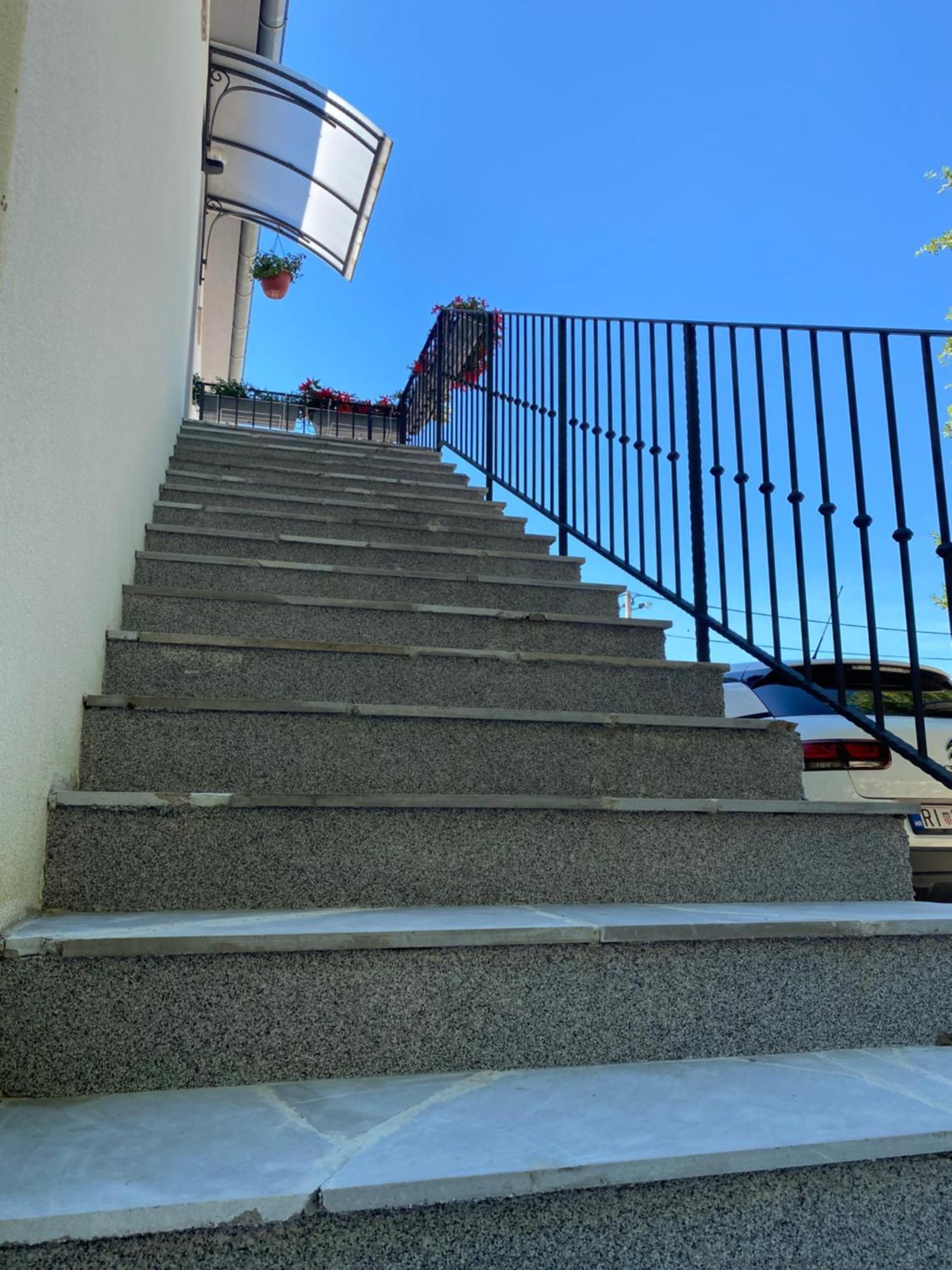 Apartmani Foresta Kras Ngoại thất bức ảnh